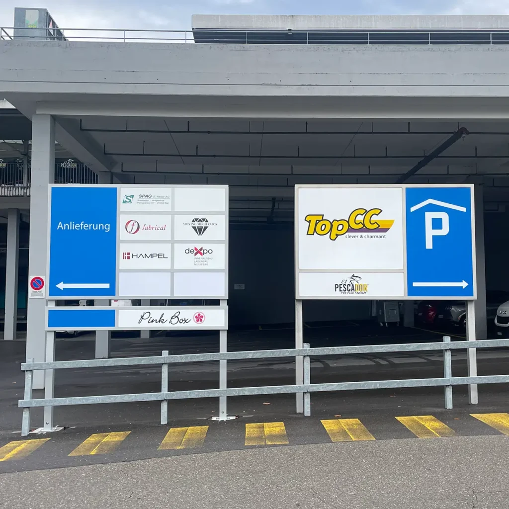 aengpass, Renato Iten, Montage, Schildergestelle