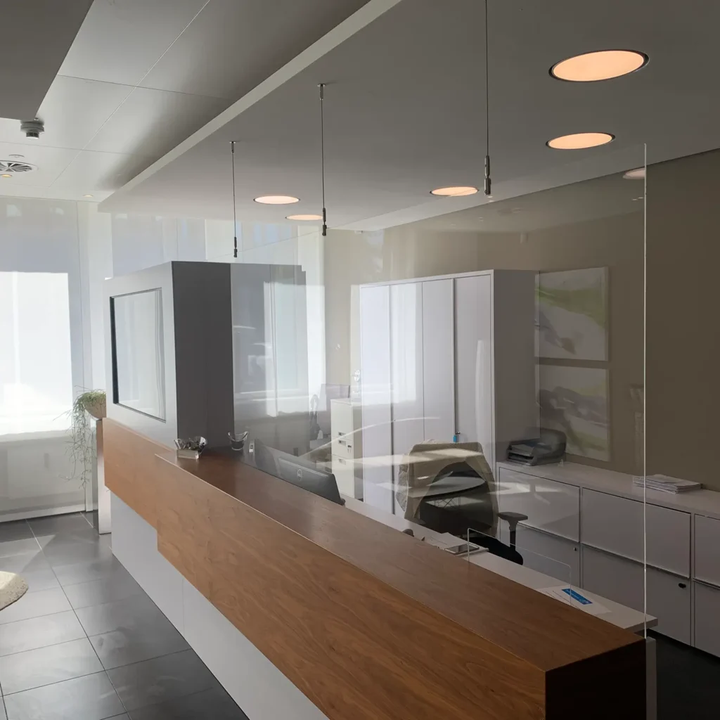 aengpass, Renato Iten, Montage, Renovation, Umbau, modernes Büro, Glastrennwände