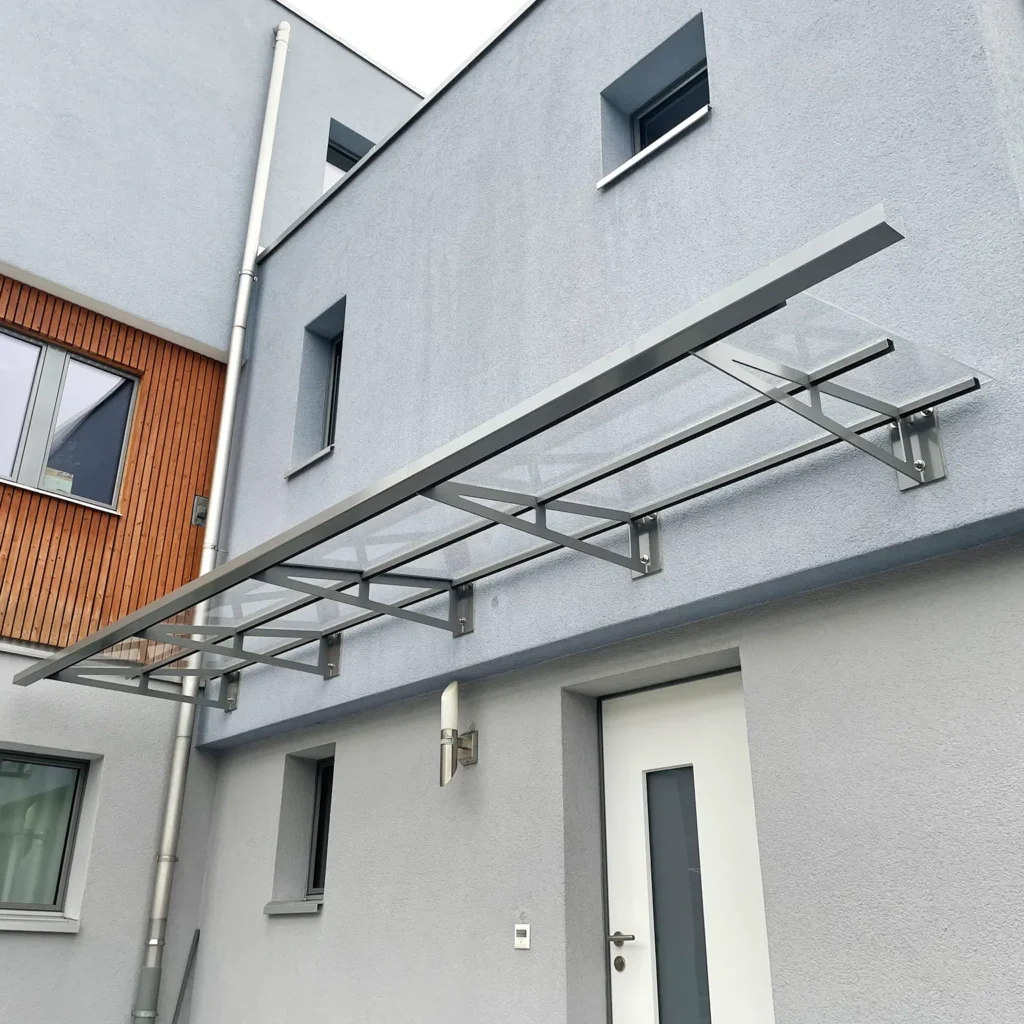 aengpass, Renato Iten, Montage, Vordach